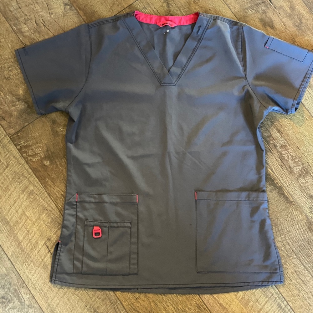 Women’s medium carhartt scrub set